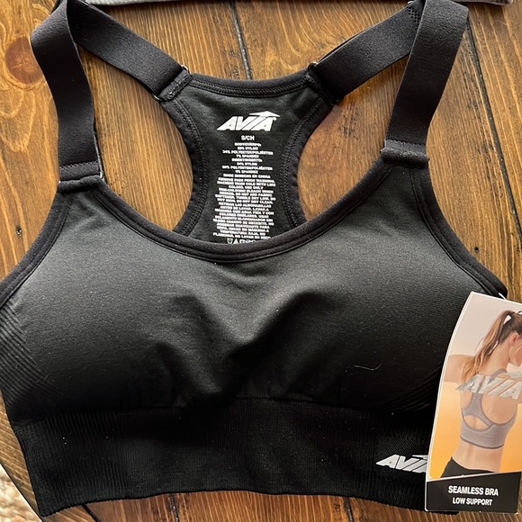 2 Sports bra size small - Picture 3 of 4